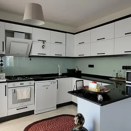 Architect's House With Spacious Veranda In Antalya, Σπίτι διακοπών *