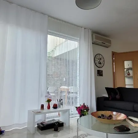 Architect's House With Spacious Veranda In Antalya, Μπέλεκ