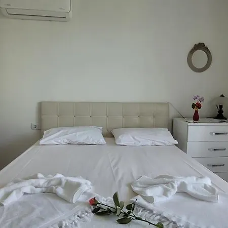 Σπίτι διακοπών Architect's House With Spacious Veranda In Antalya, Μπέλεκ