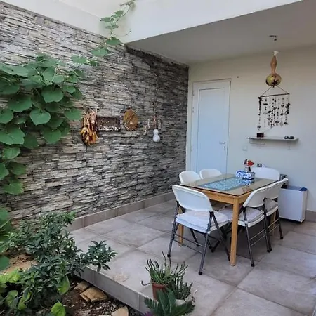 Architect's House With Spacious Veranda In Antalya, Σπίτι διακοπών *